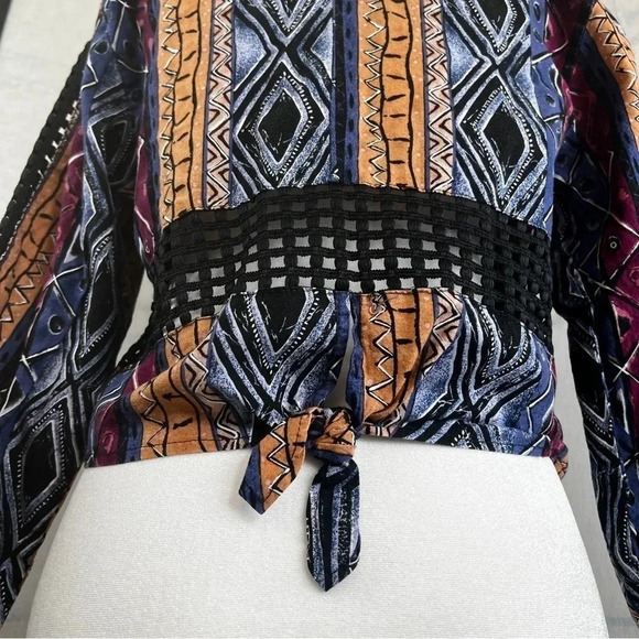 vintage ROUGHRIDER BY CIRCLE T Women’s Cropped Western Button Up Shirt - Size M - Picture 5 of 8